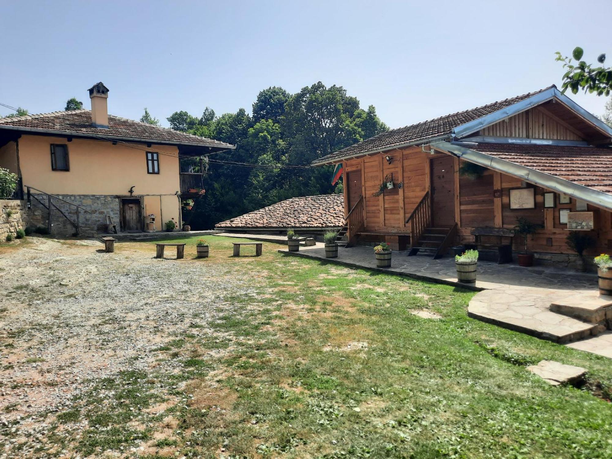 Guest House Kandaferi 2 Елена Экстерьер фото