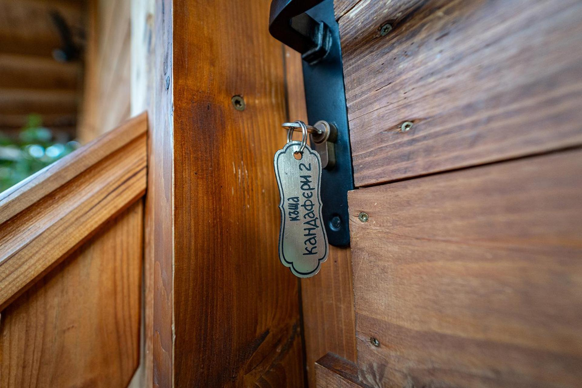 Guest House Kandaferi 2 Елена Экстерьер фото